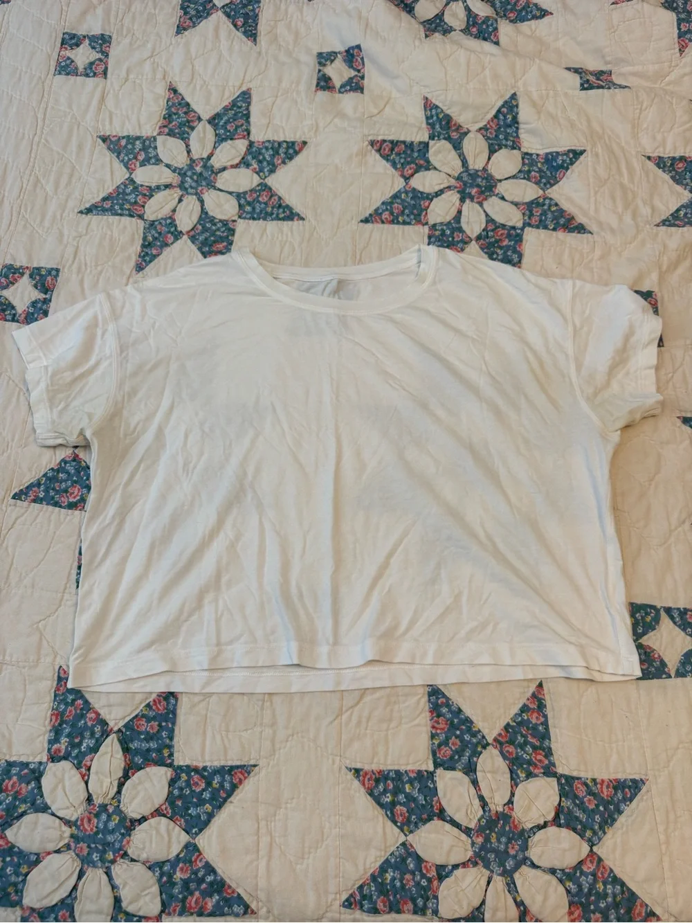 Lululemon Cropped Tee